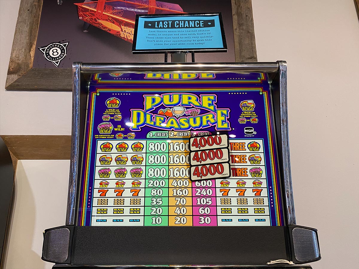Pure Pleasure Slot Machine Display Dallas "As Is" Universal Billiards