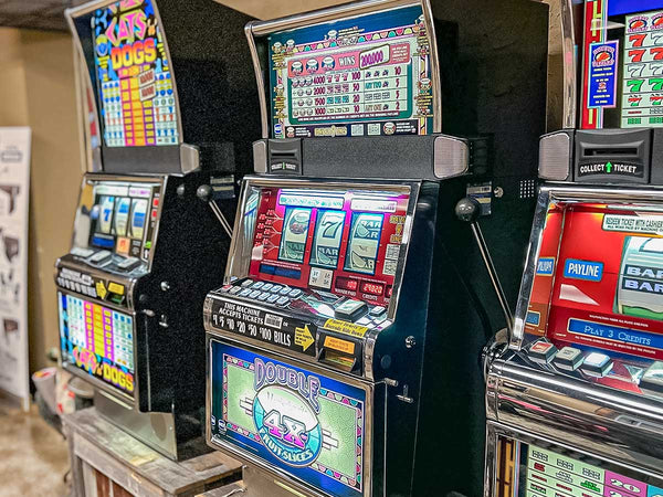 Double Fruit Slices Slot Machine Display Dallas "As Is"