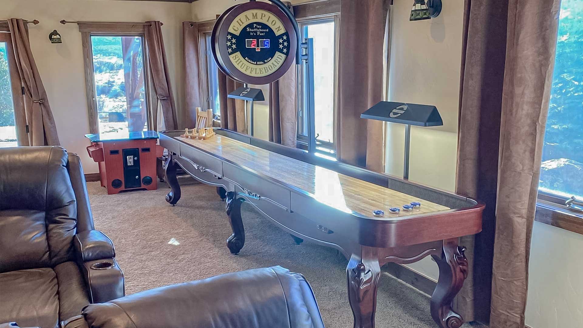 Traditional Shuffleboards – Universal Billiards