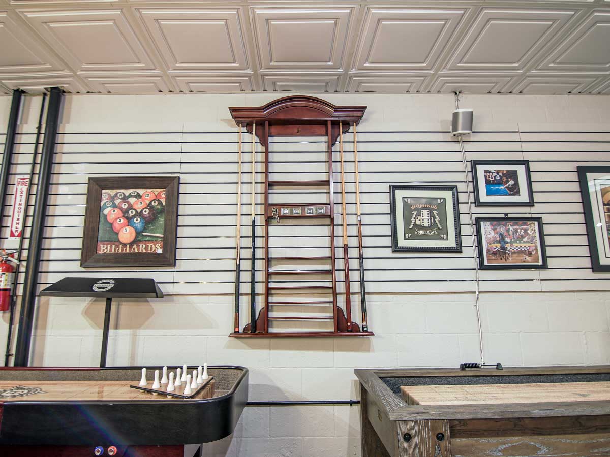 Billards Graphics Rack Classic Wall Rack – Universal Billiards