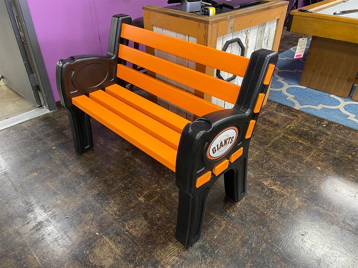Giants Bench Display Outlet